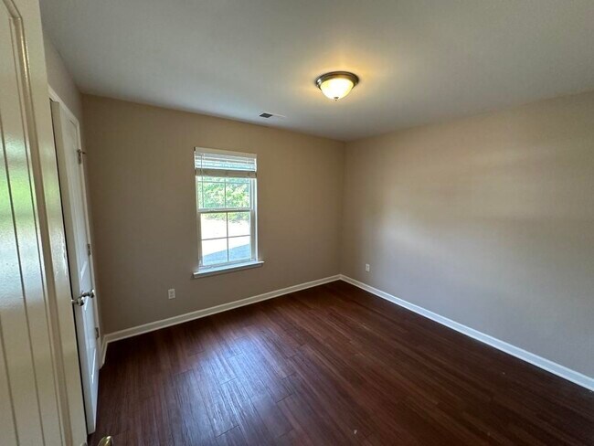 Building Photo - 1311 Crosstown Ct