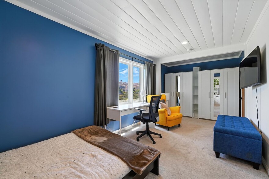 Building Photo - 33 Reef St