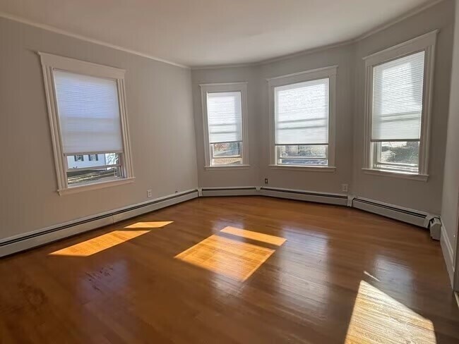 Building Photo - 96 Columbia Park