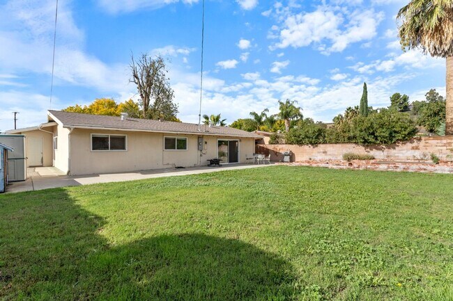 Building Photo - Stylish 3-Bedroom Home with Great Indoor-Outdoor Living