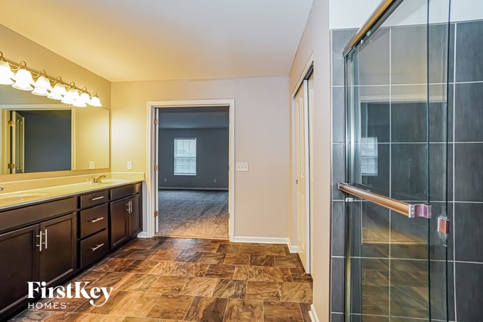 Building Photo - 202 Lanthorn Pond Dr
