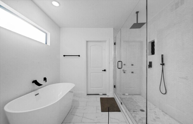 Building Photo - 3021 Prospect St