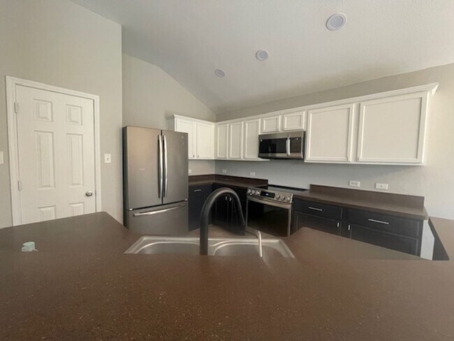 Building Photo - 3208 Black Ranch Court