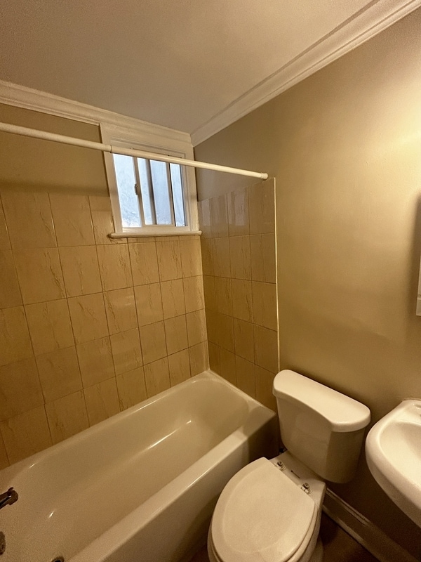 Building Photo - 2833 28th St SE