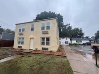 Building Photo - 118 W Miller Ave
