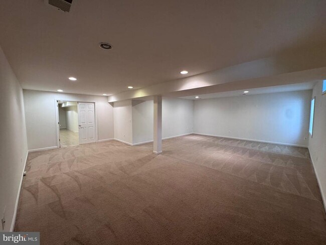 Building Photo - 8561 Barrow Furnace Ln