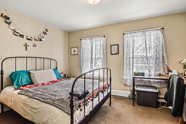 Building Photo - 126 N Franklin St