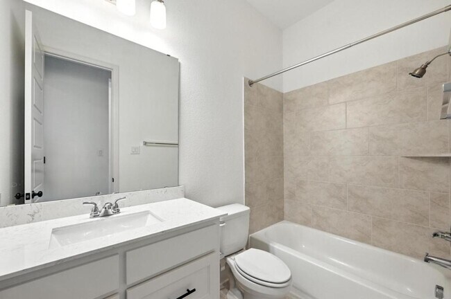 Building Photo - 1101 Briar Oak Ln