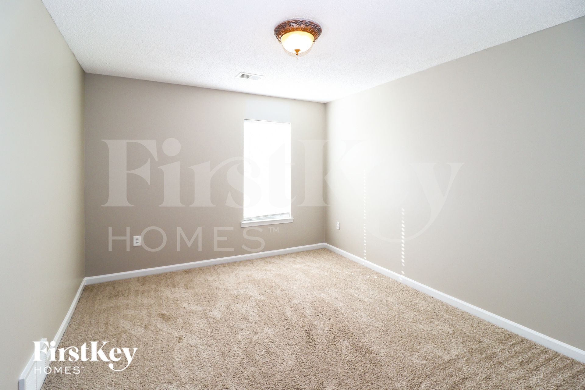 Building Photo - 9987 Woodland Birch Dr