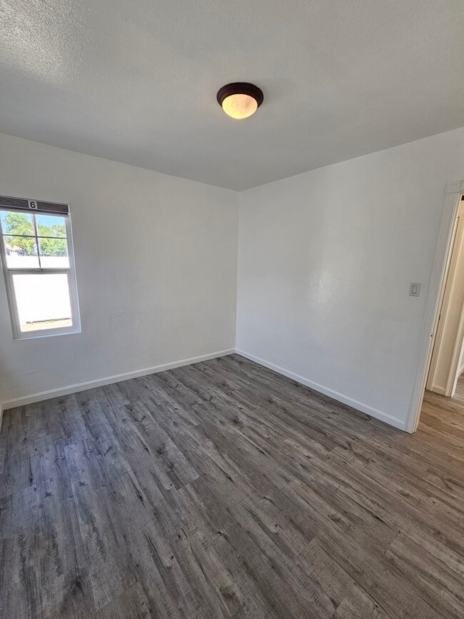 Building Photo - 7044 Yarmouth Ave