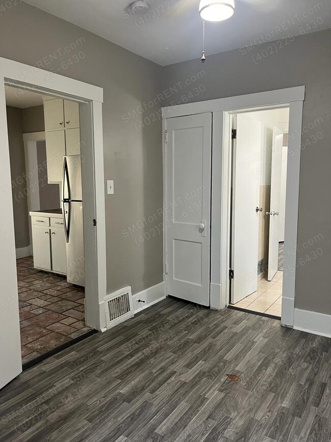 Building Photo - 2200 7th Ave