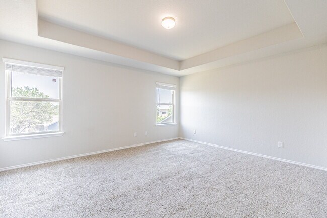 Building Photo - 5930 Ivans Farm