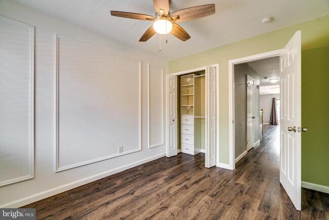 Building Photo - 102B Kelly Cove