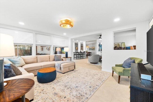 Building Photo - 8848 Sunlit Cove Dr NE