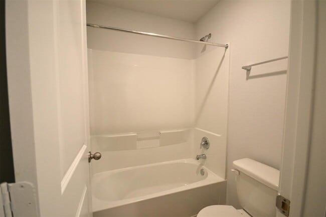 Building Photo - 18831 Glenwood Chase Ct