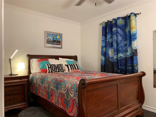 Building Photo - 407 E 45th St