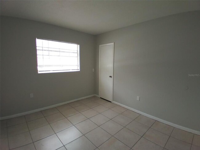 Building Photo - 706 W Dixie Ave