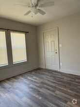 Building Photo - 511 N Bradshaw St