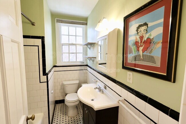 Building Photo - 4007 Park Ave