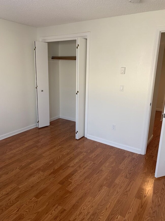 Building Photo - Gary Apartments | Two Bedroom Townhouse Un...