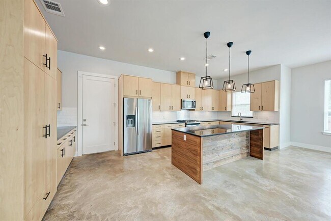 Building Photo - 7710 Watson St