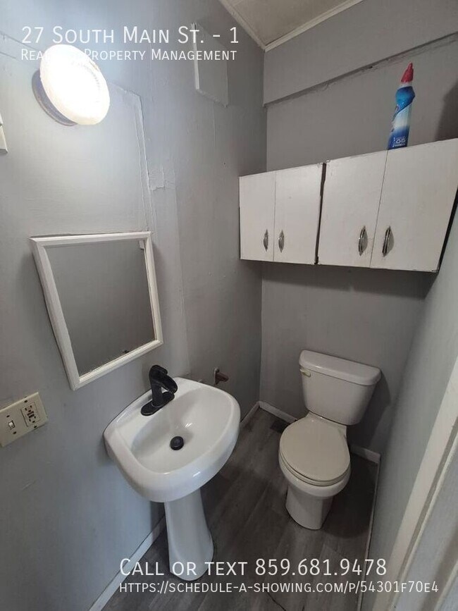 Building Photo - 27 S Main St