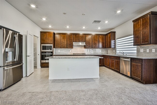 Building Photo - 7420 Legacy Pt St