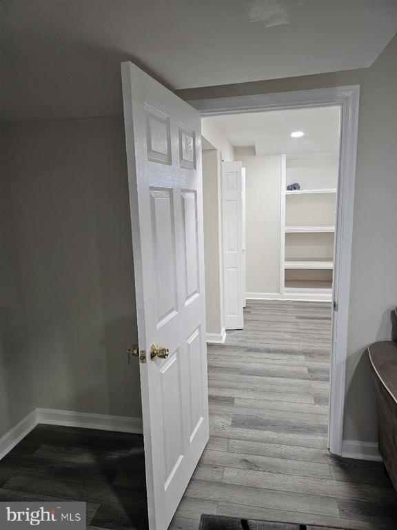 Building Photo - 7605 Quicksilver Ct