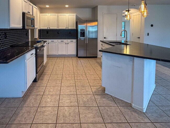 Building Photo - 3103 W Zachary Dr