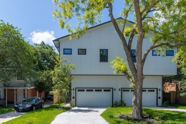 Building Photo - 4517 Larch Ln