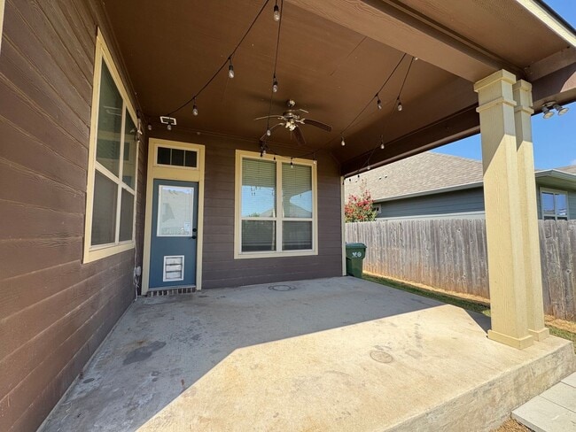 Building Photo - 3012 Samson Dr