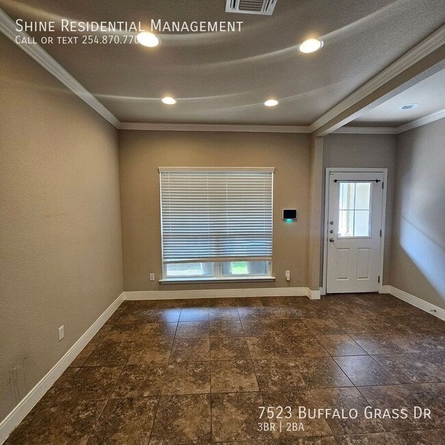 Building Photo - 7523 Buffalo Grass Dr