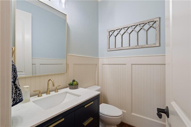 Building Photo - 6327 Howell Cobb Ct