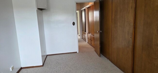 Building Photo - 10300 Pelham St