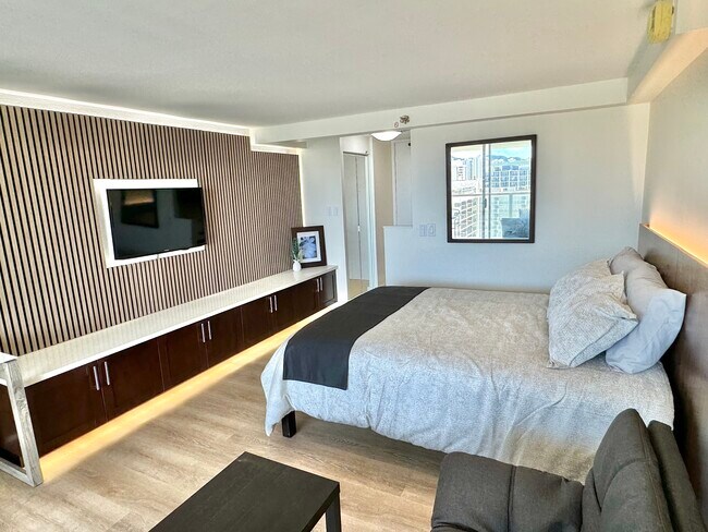 Building Photo - 445 Seaside Ave