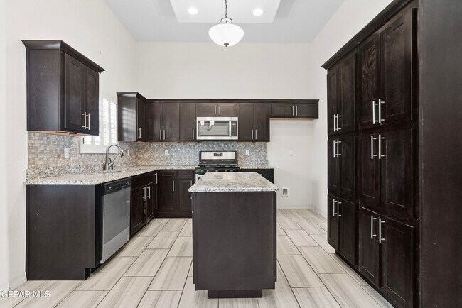 Building Photo - 12406 Furlong Cir