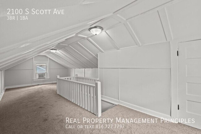 Building Photo - 2100 S Scott Ave