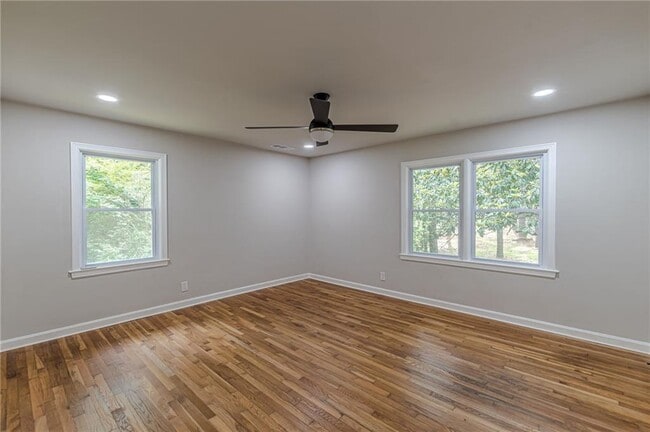 Building Photo - 1624 Dodson Dr SW
