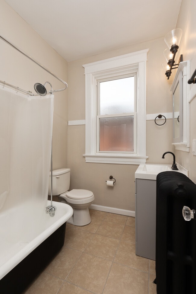 Building Photo - 4914 Loughborough Ave