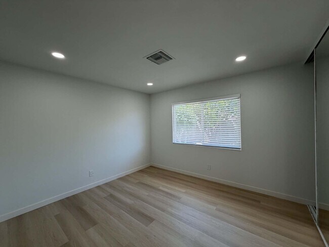 Building Photo - 69150 San Susanna Ave