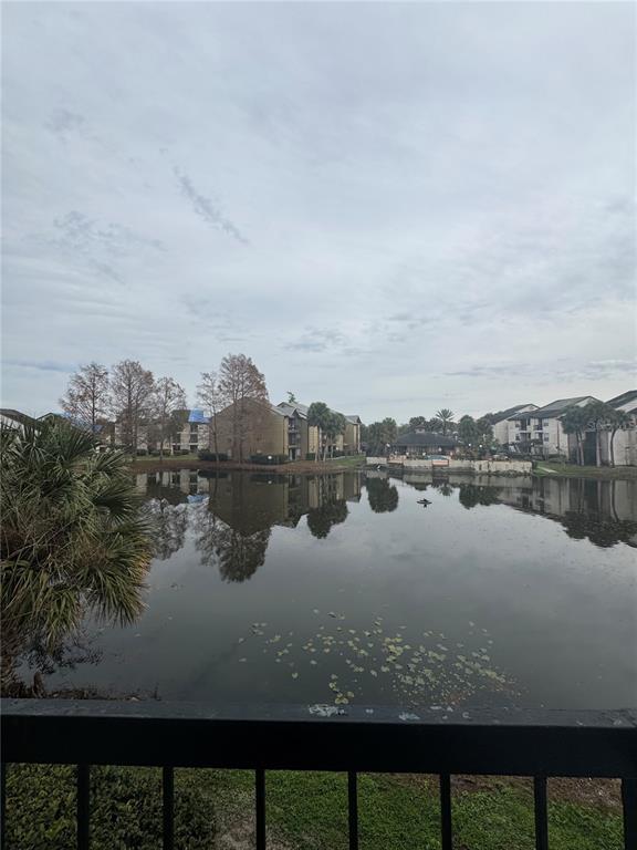 Building Photo - 1940 Lake Atriums Cir