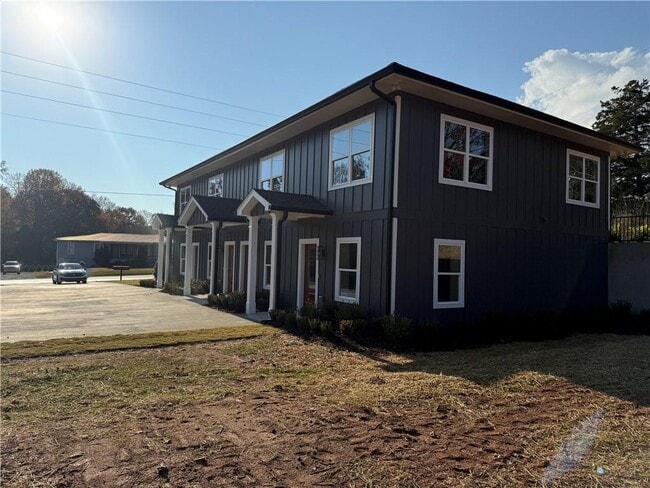 Building Photo - 473 Red Rider Rd