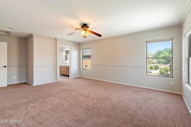 Building Photo - 2314 E Paraiso Dr