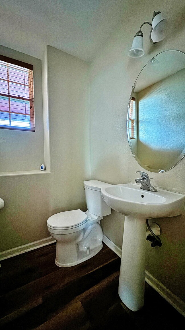 Building Photo - Welcome to this Beautiful 3 Bed 2 Bath 2 Garage Home with Big Backyard in Brighton East Farms!