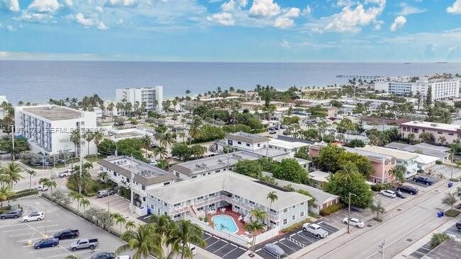 Building Photo - 4658 Bougainvilla Dr