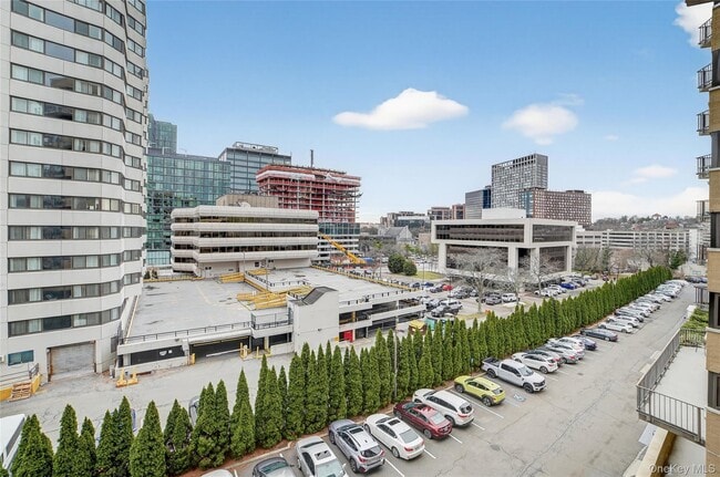 Building Photo - 25 Rockledge Ave