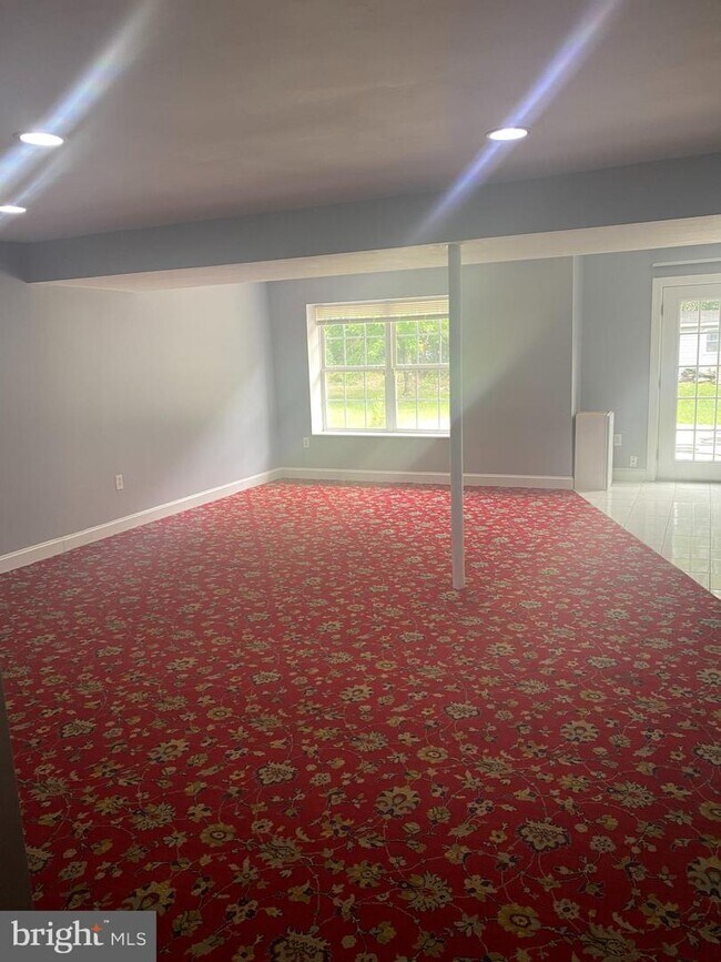 Building Photo - 12971 Queen Chapel Rd