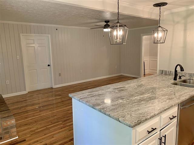 Building Photo - 2039 Wildridge Dr