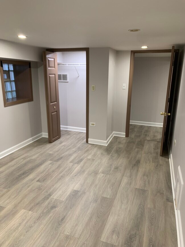 Building Photo - 3319 N Osage Ave