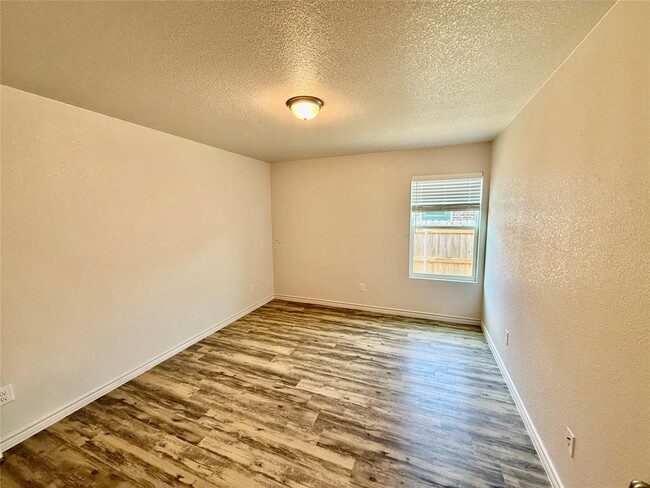 Building Photo - 209 Dolphin Dr